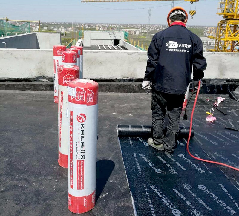 涂膜防水屋面怎么預(yù)防滲漏?出現(xiàn)滲漏該如何治理?